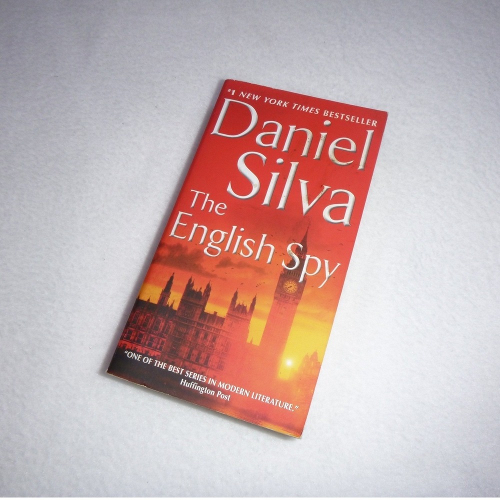 The English Spy by Daniel Silva Gabriel Allon Novel Paperback 9780062320148